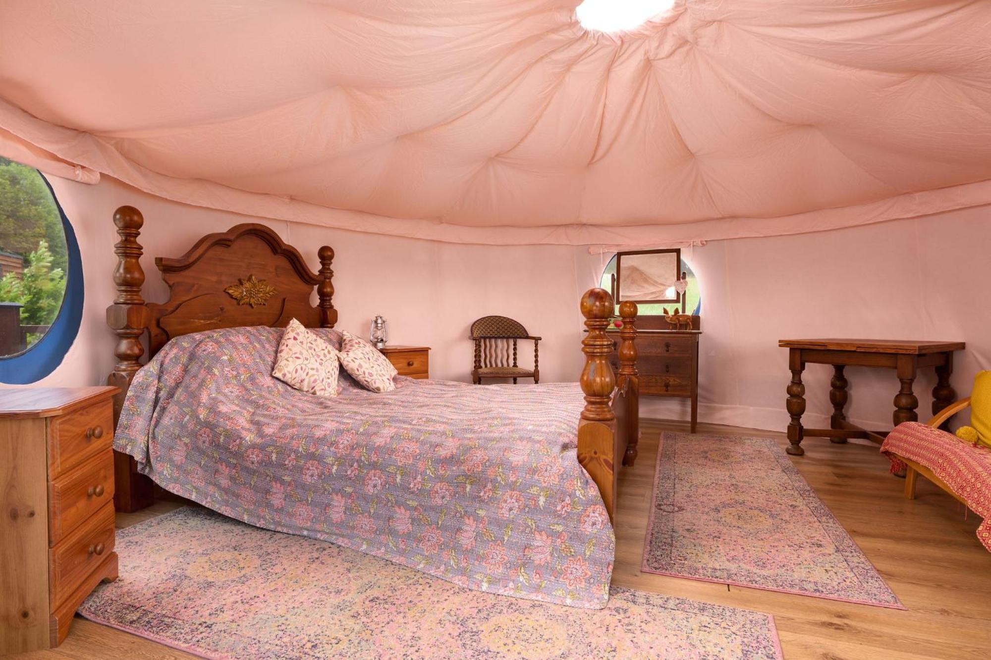 Luxury tent Allercombe Farm Glamping Yurts & Wild South Brent