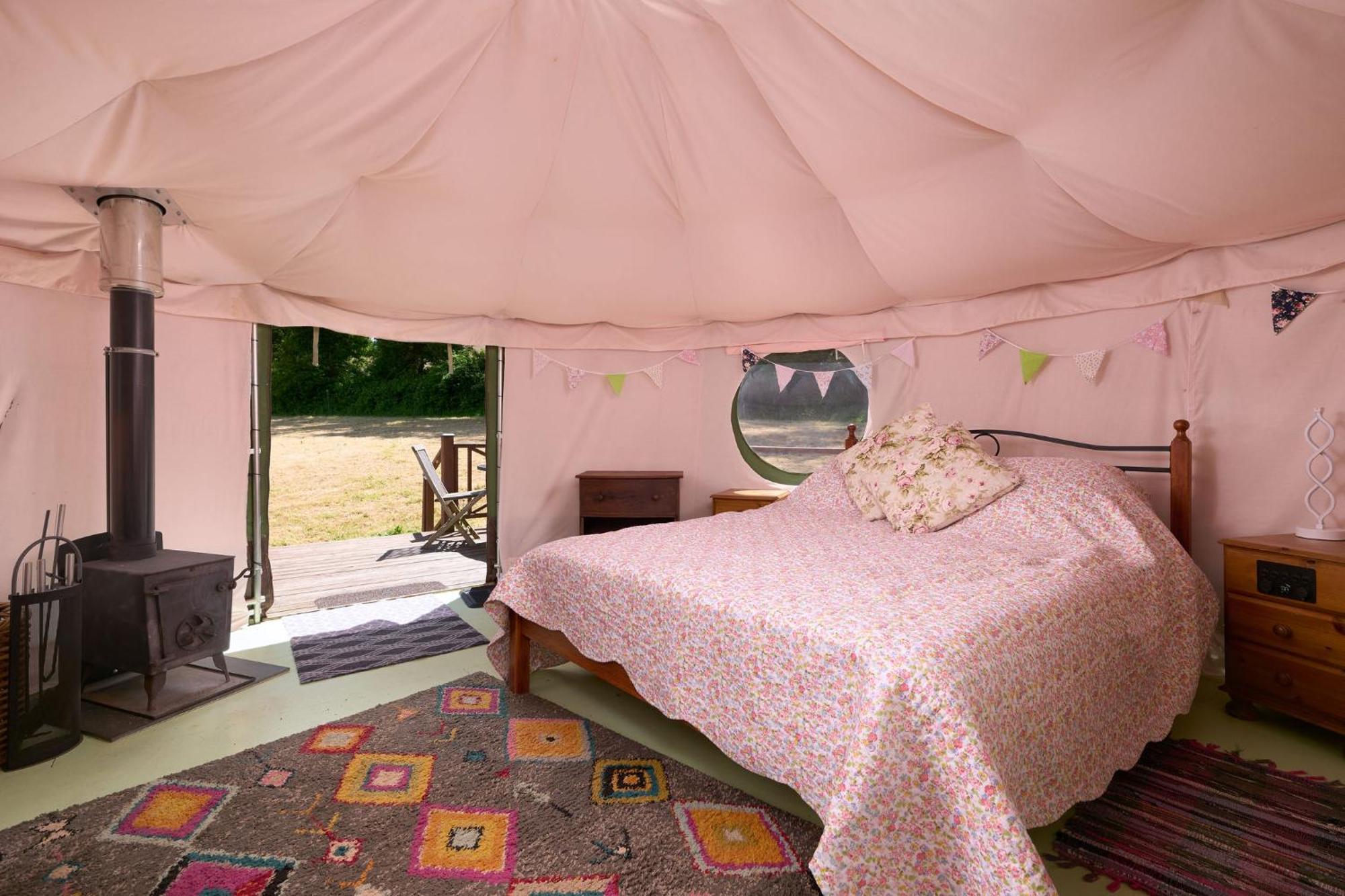 Luxury tent Allercombe Farm Glamping Yurts & Wild